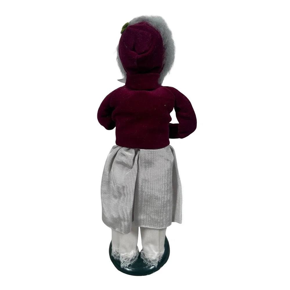 Vintage Byers Choice The Carolers 1996 Girl with Wreath Burgundy 12